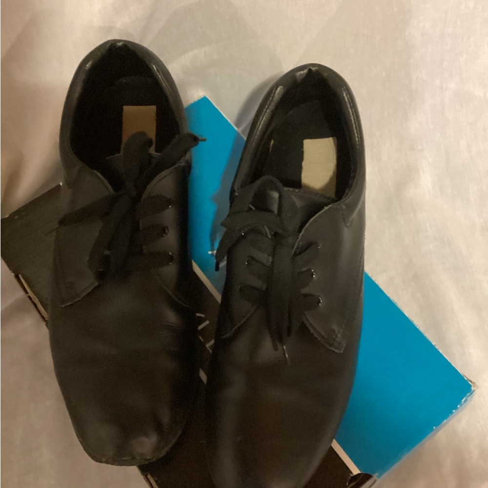 Men’s black, athletic shoes/marching band shoes